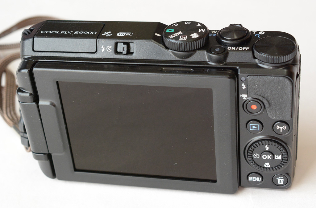 Nikon-S9900_std-pos.jpg